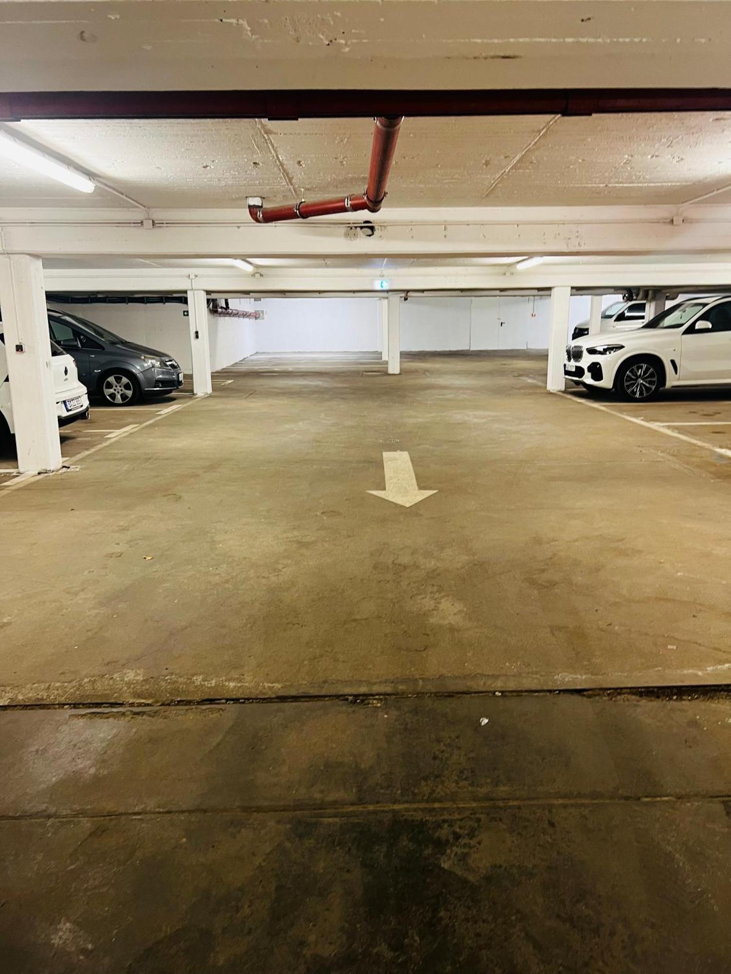Appartement Ladenwohnung In Kreuzberg Mit Parkplatz In Einer Tiefgarage
